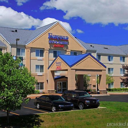 Fairfield Inn & Suites Траверс-Сіті Екстер'єр фото