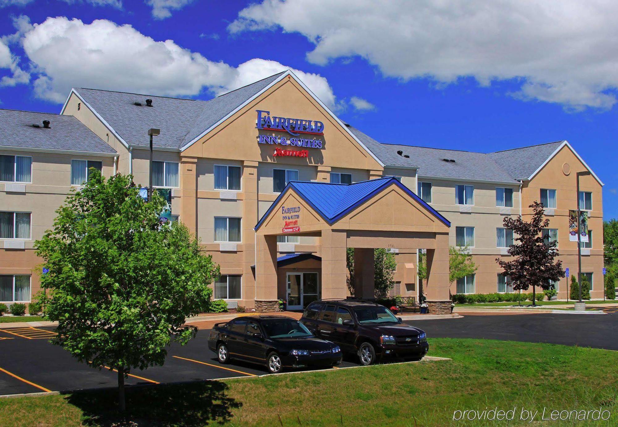 Fairfield Inn & Suites Траверс-Сіті Екстер'єр фото